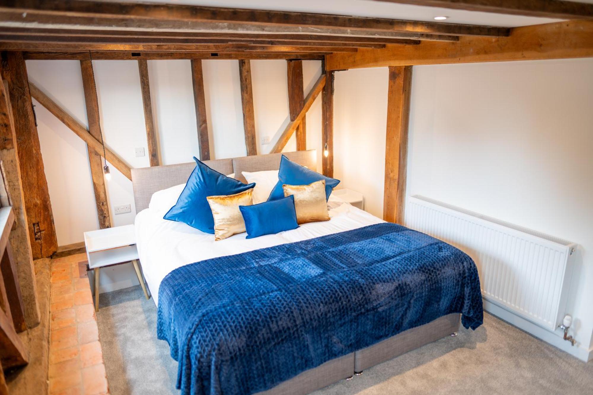 The Barn At Chart Hills Bed and Breakfast Biddenden Exteriör bild